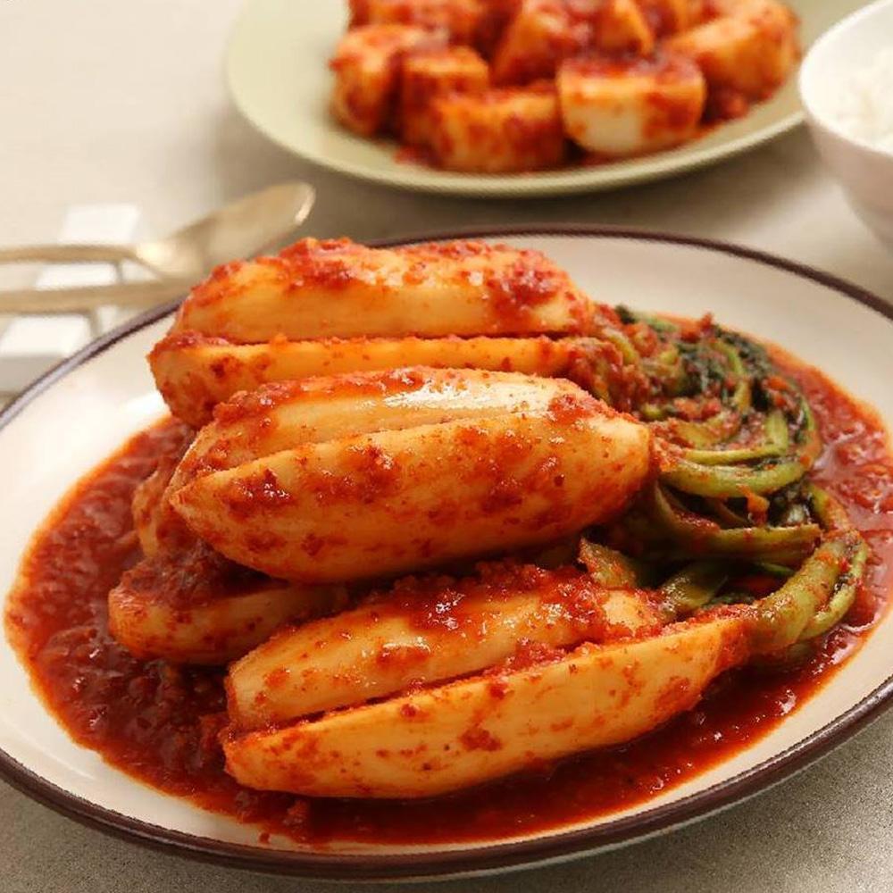 Palgong  Whole Radish kimchi